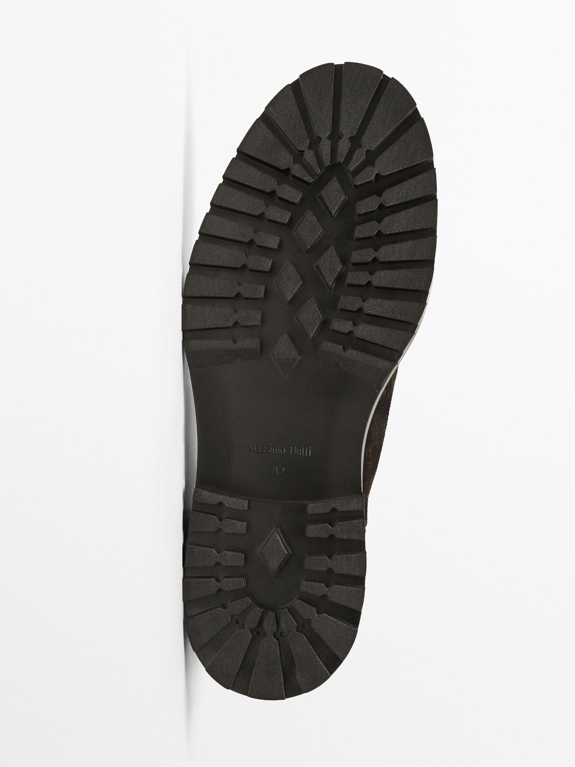 Oiled split leather Chelsea boots